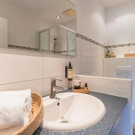 Dorfchalets - Waldi Inkl Tauern Therme Eintritt & Sommerkarte 카프룬