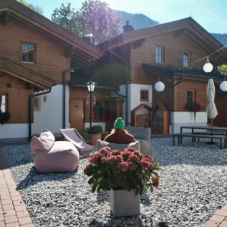 Dorfchalets - Waldi Inkl Tauern Therme Eintritt & Sommerkarte Lägenhet Kaprun